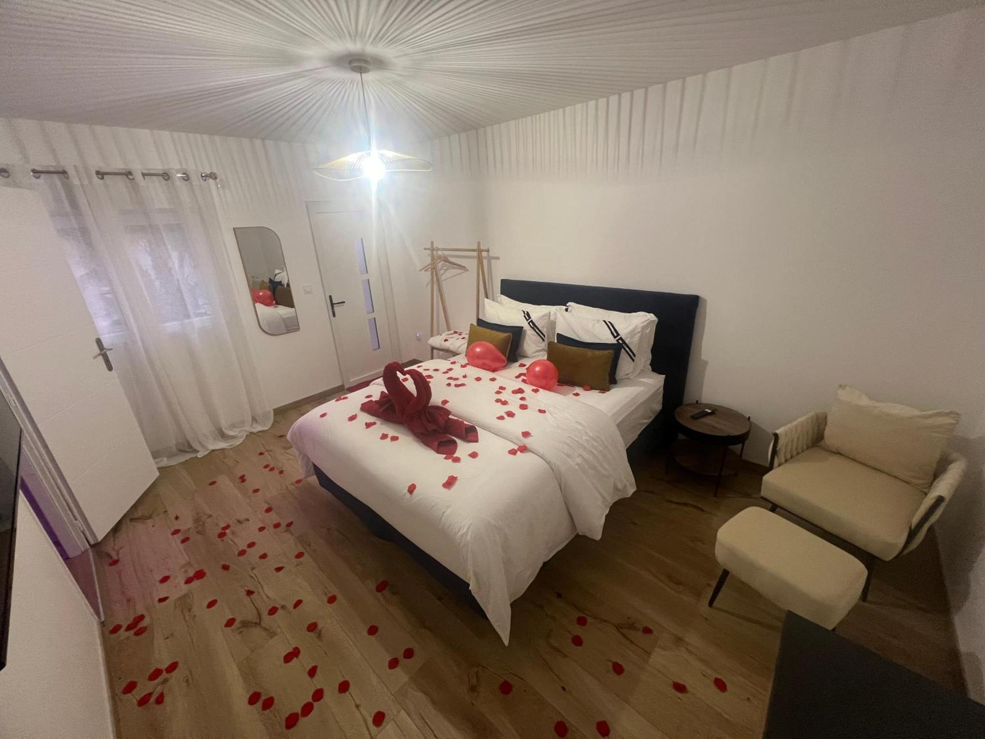 Evasion Spa 10 Saint-Lyé Εξωτερικό φωτογραφία