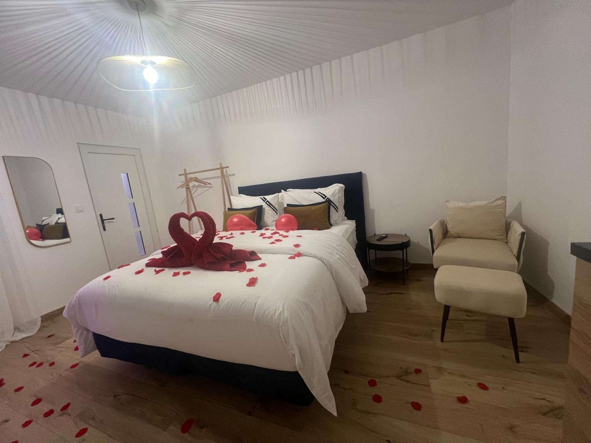 Evasion Spa 10 Saint-Lyé Εξωτερικό φωτογραφία